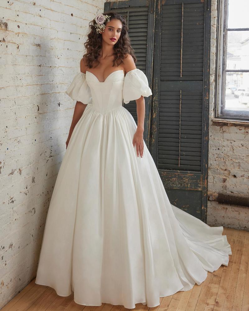 123250 princess ball gown wedding dress with sweetheart neckline3